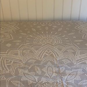 Brand new duvet and shams